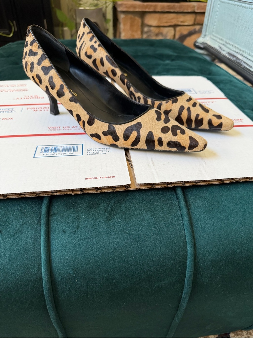 Bandolino Leopard Print Pointed-Toe Pumps - Tan & Black - Picture 2 of 8